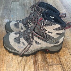 SALOMEN HIKING BOOTS EXCELLENT CONDITION